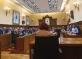 «Cumplir 70 años no puede significar dejarnos fuera», clama la FAV en el Pleno, poniendo en el foco al PDM