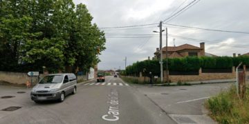 Un turismo arrolla un patinete en Roces y deja herido de gravedad a su ocupante, de 24 años