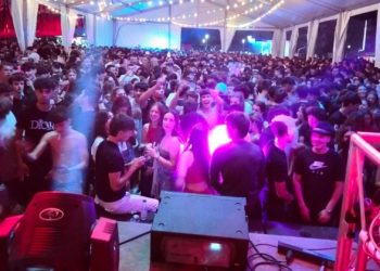 El Ayuntamiento cita a la FAV para desbloquear la crisis de las fiestas y pone a ‘Vive lo que sentimos’ como ejemplo