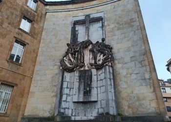 Vox acusa de «revanchismo ideológico» a Zapico y Barbón por la orden de retirada del ‘Héroes del Simancas’