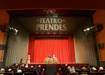 Asturies yá celebra la Selmana de les Lletres dedicada a Taresa Cónsul y el teatru asturianu