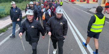 Los mineros llegan hoy a Oviedo tras más de 160 kilómetros a pie desde Ibias