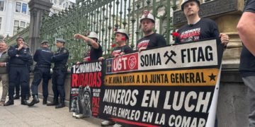 «No venimos a pedir favores, venimos a exigir el cumplimiento de la ley»: los trabajadores de Mina Miura, recibidos con vítores en Oviedo