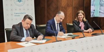 Caja Rural y la Universidad de Oviedo sellan un acuerdo de 2,5 millones para reforzar talento, investigación y empleo