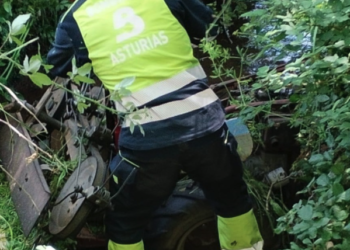 Un accidente con una segadora se cobra la vida de un hombre en Colunga