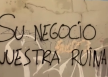 La guerra de la vivienda llega a las calles: aparecen saboteados apartamentos turísticos en Asturias