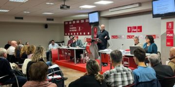 El PSOE gijonés opta por el punto intermedio, descarta julio y noviembre, y fija sus primarias para septiembre