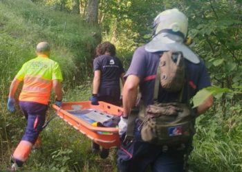 Tres rescates, siete víctimas y un helicóptero muy atareado: intenso domingo para los Bomberos del Principado