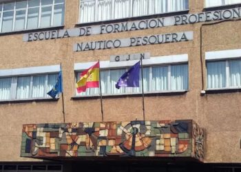 UGT, como CCOO, tacha de «ataque injustificado» las críticas al CIFP del Mar, mientras CSIF exige «transparencia»