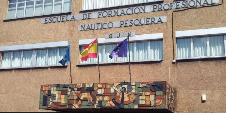 UGT, como CCOO, tacha de «ataque injustificado» las críticas al CIFP del Mar, mientras CSIF exige «transparencia»