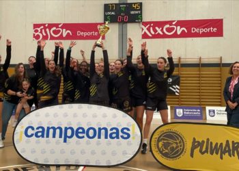 Día «histórico» en el ‘basket’ femenino: el CB Pumarín asciende a Primera tras coronarse Campeón de Asturias