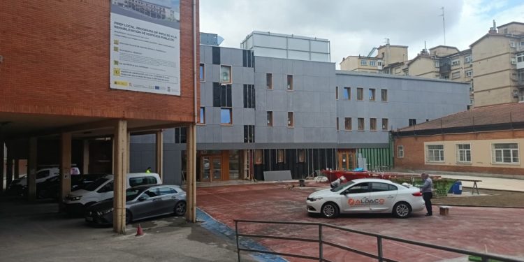 Los alumnos de Los Campos vislumbran el regreso a casa tras un curso en el Asturias: «Es un centro nuevo»