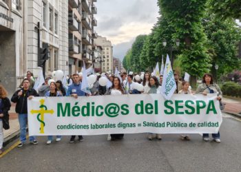 Los médicos se rebelan contra el Principado y denuncian una «cortina de humo» para frenar la huelga