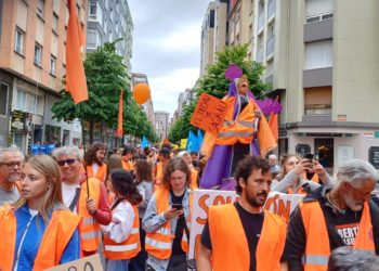 «La vivienda nos cuesta la vida»: protesta en Gijón contra una crisis que asfixia a miles de familias