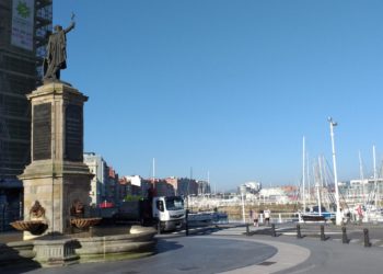La fuente de Pelayo recupera su imagen original tras más de dos décadas con sus surtidores obstruidos
