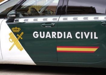 Golpes, amenazas y un botín de 35 euros: detenidos dos presuntos atracadores en Corvera