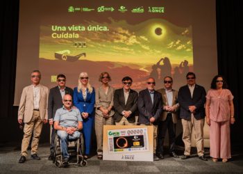 ¿Sin gafas protectoras para ver el eclipse? El Acuario cuida de tu vista en este día histórico