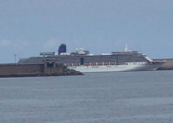 Con la ‘Union Jack’ en proa y su inconfundible toque ‘british’: el crucero MS ‘Arcadia’ regresa a Gijón