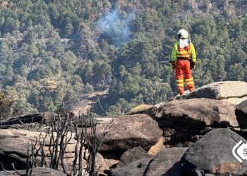 El destacamento de Bomberos del Principado enviado a luchar contra el fuego en Ávila regresa a casa