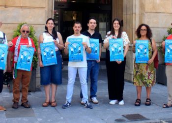 La ‘Folixa pola Paz’ volverá a plantar cara al Festival Aéreo: «Son aeronaves que siegan vidas en otros países»