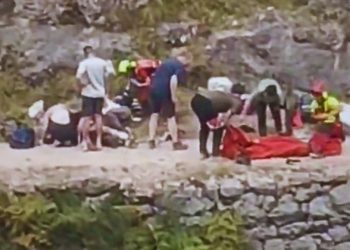 Tragedia en la Ruta del Cares: la caída de varias piedras deja a dos mujeres heridas y obliga a cerrar la senda