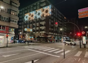 Germán Vizcaíno seguirá iluminando la Navidad gijonesa: la mayor parte de motivos lucirán también de día