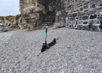 XIXONAES | ¿Aparcamiento en primerísima línea de playa? Alguien se lo tomó demasiado en serio en El Rinconín