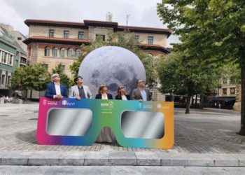 Alertan de seis modelos de gafas para el eclipse retirados por riesgo de lesiones oculares