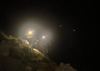 Dos montañeros franceses rescatados de madrugada tras quedar uno de ellos exhausto en Cabrales