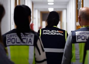 Detienen al hombre que apuñaló por la espalda a su expareja en plena calle en El Llano