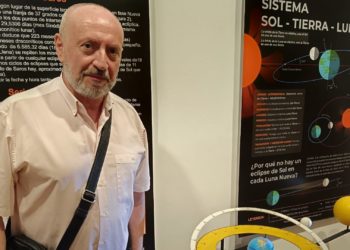 Santiago Izquierdo (Omega): «Hay quien nos ha dicho que por qué pusimos el eclipse en Semana Grande»