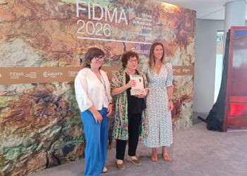 Embajadores Gijón reconoce la trayectoria de Carolina García como coordinadora del Gijón Convention Bureau