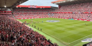 24.601 aficionados se congregaron en El Molinón para presenciar el agrio debut del Sporting en Liga