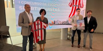 Una ‘marea rojiblanca’ llegará a los escaparates del comercio de Gijón