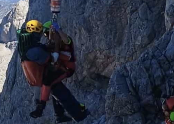 Rescate extremo entre Cabrones y Torrecerredo tras la caída de un montañero de 29 años