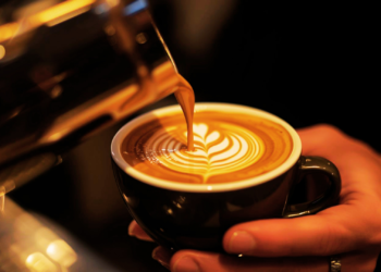 La batalla del café entre Oviedo y Gijón: ¿en qué ciudad sale más barato?