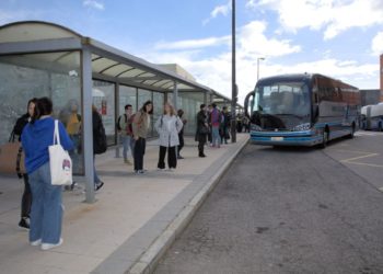Nuevo Roces se movilizará si no mejora la conexión terrestre con Oviedo: «Ha faltado previsión»