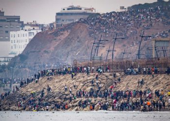 La concentración contra el racismo en Ceuta se traslada a la plaza del Marqués «para protegernos»