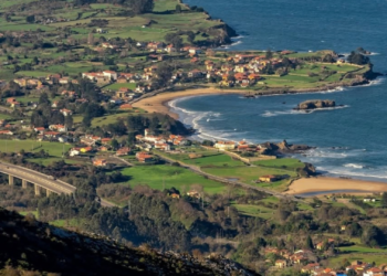 Los dueños de la finca del proyecto urbanístico en La Isla dudan de la objetividad e imparcialidad con la que se tramita el expediente