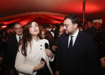 Barbón reivindica el voto de los emigrantes y lanza desde Argentina: «Ni españoles de primera ni de segunda»