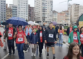 Una marea desafía a la lluvia en Gijón: así fue la multitudinaria Gijón Respira
