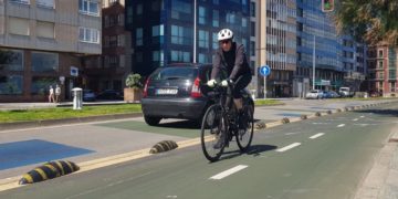 La bicicleta busca más espaciu nes ciudaes asturianes