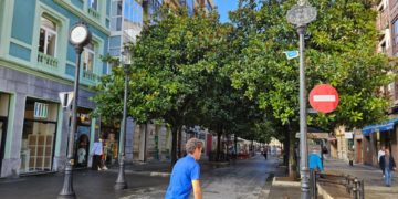 Cambiar el sentido de la calle Covadonga: la idea de Tráfico para paliar el cierre de Menéndez Valdés