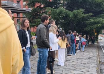 El Principado admite que faltan autobuses para llegar a la Universidad de Oviedo: «Se reforzarán las líneas donde sea necesario»