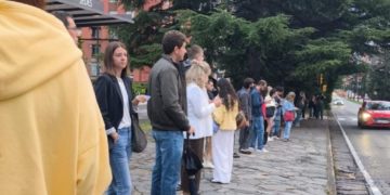 El Principado admite que faltan autobuses para llegar a la Universidad de Oviedo: «Se reforzarán las líneas donde sea necesario»