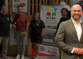 Urbanismo les prometió un futuro en Gijón y ahora ni les responde: la desesperación de 30 familias