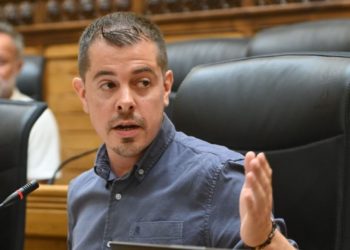 IU arremete en el Pleno contra el pacto del Gobierno con Vox en EMVISA: «Es el orgasmo de la ultraderecha»