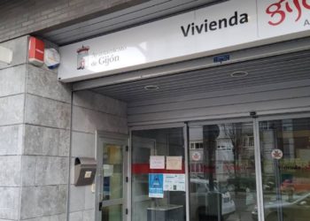 La oposición de izquierdas carga contra el pacto del PP con Vox en EMVISA: «Es traer la prioridad nacional a Gijón»