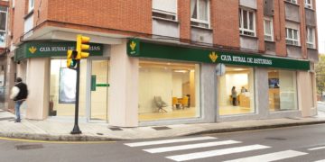 El Natahoyo estrena su nueva oficina de Caja Rural de Asturias: «Queremos estar cerca de nuestros clientes»