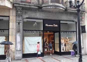 Sigue la sangría de Inditex en Gijón: Massimo Dutti cesará su actividad en Corrida este fin de semana